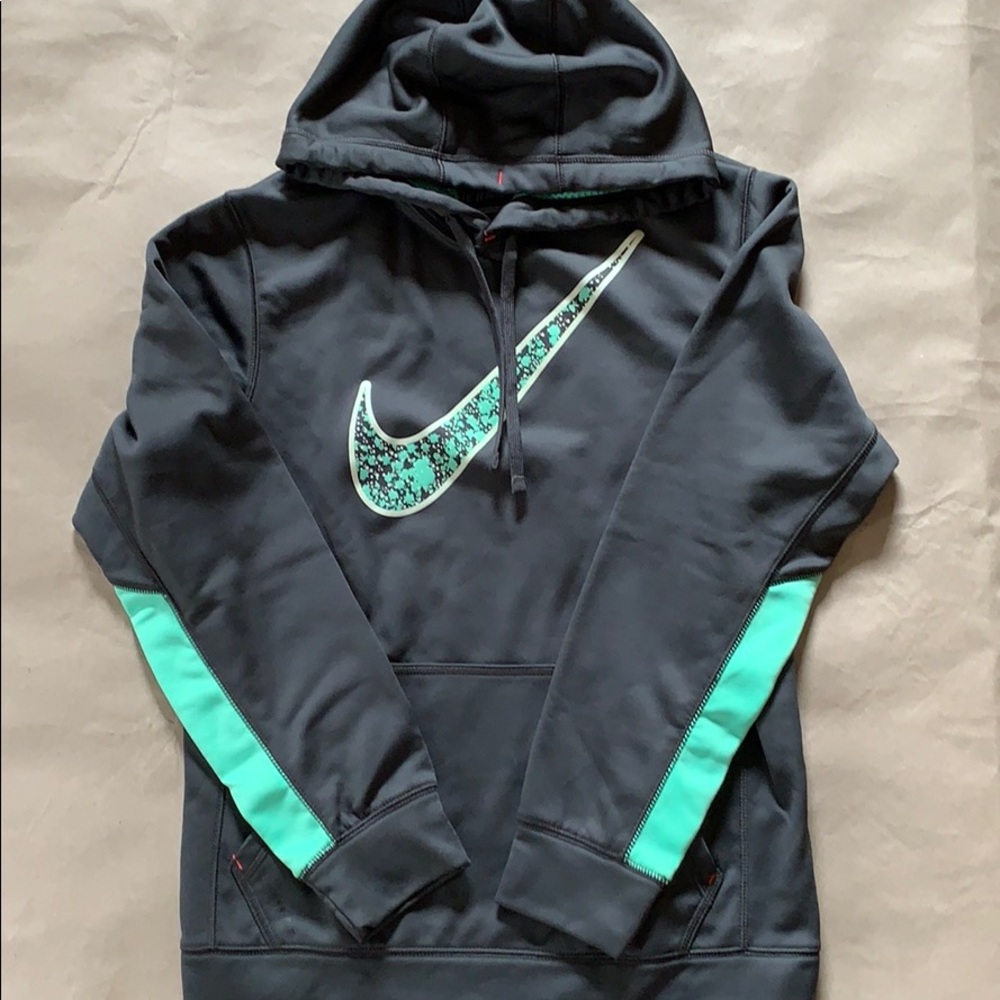 Men’s Nike glow in the dark hoodie size small